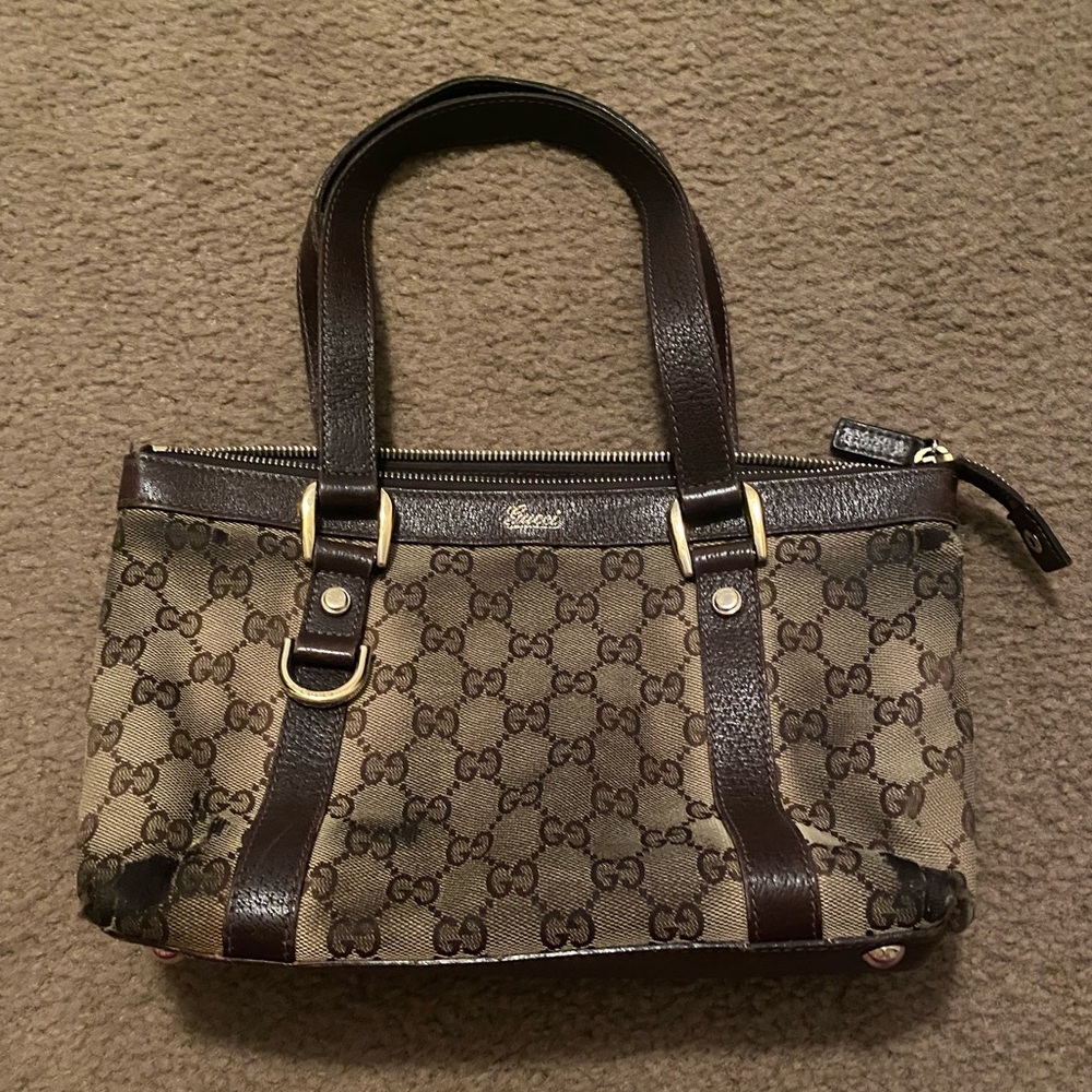 Pre owned gucci purse